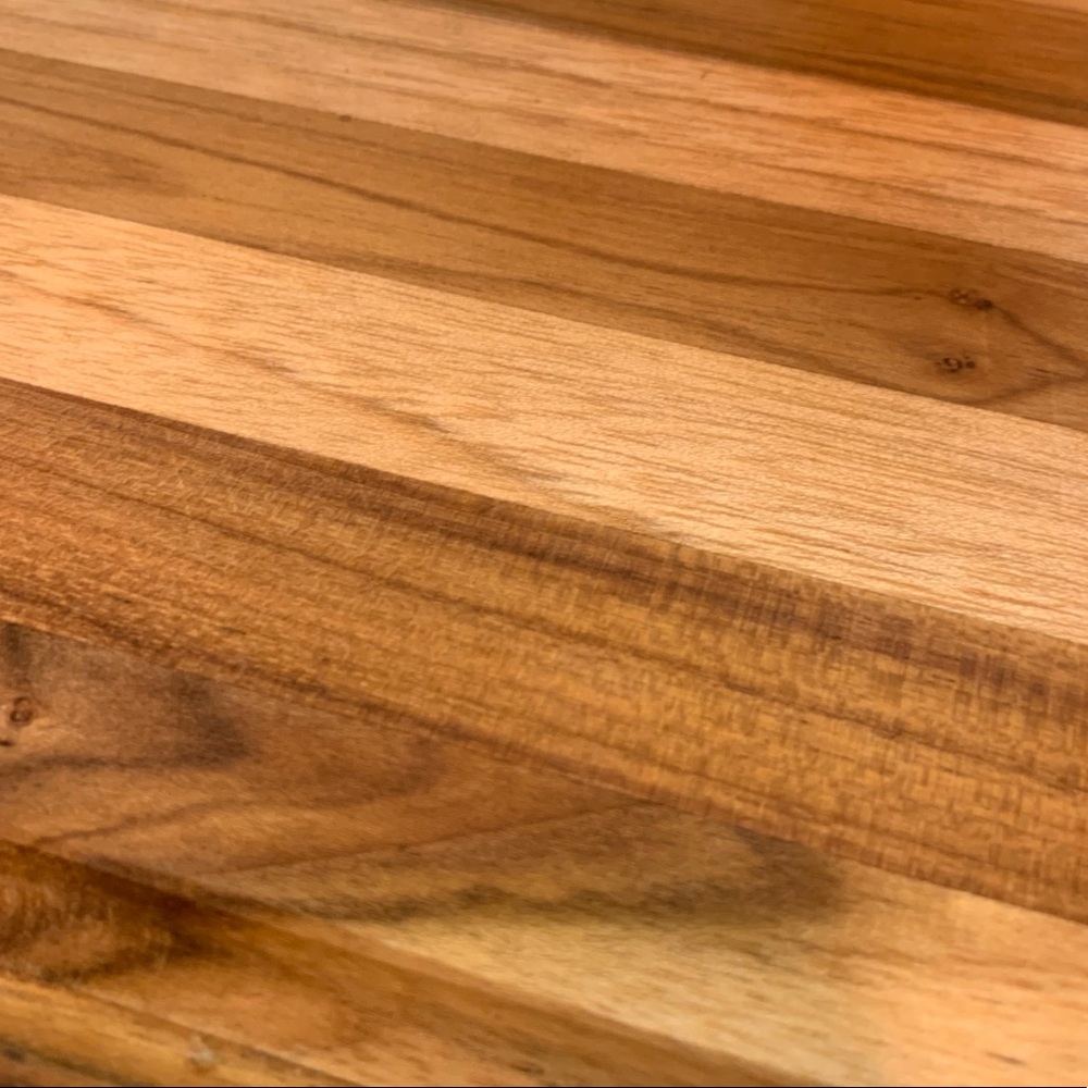 SOLD | itslove home: teak carved cutting board | - Picture 4 of 4